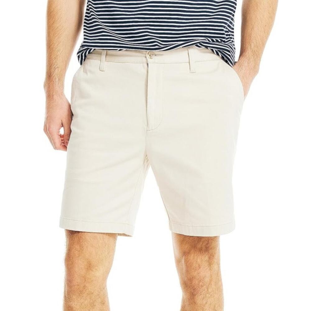 NWT *NAUTICA* Men's Chino Light Khaki Zip Fly 8.5" Classic Fit Deck Shorts 32